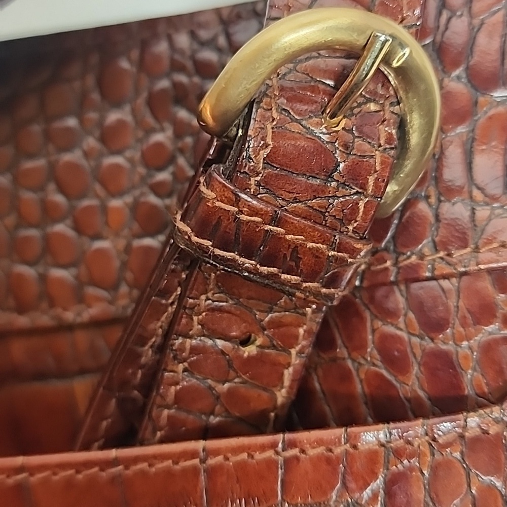 Elegant Brown Leather A Liz Claibourne Co Vintage Embossed Leather Crossbody Bag - Picture 13 of 13